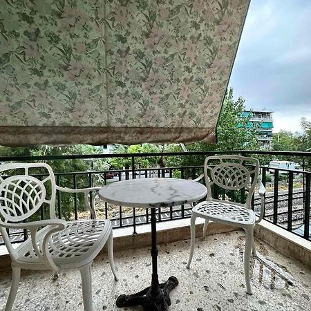 Cozy Apartment At Gazi Square Athen Exterior foto